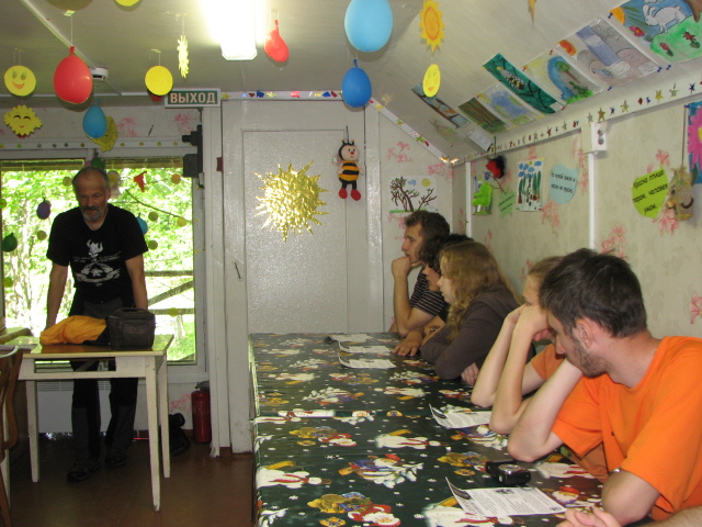 Сергей Гордиенко на встрече со школьниками в заповеднике Кивач